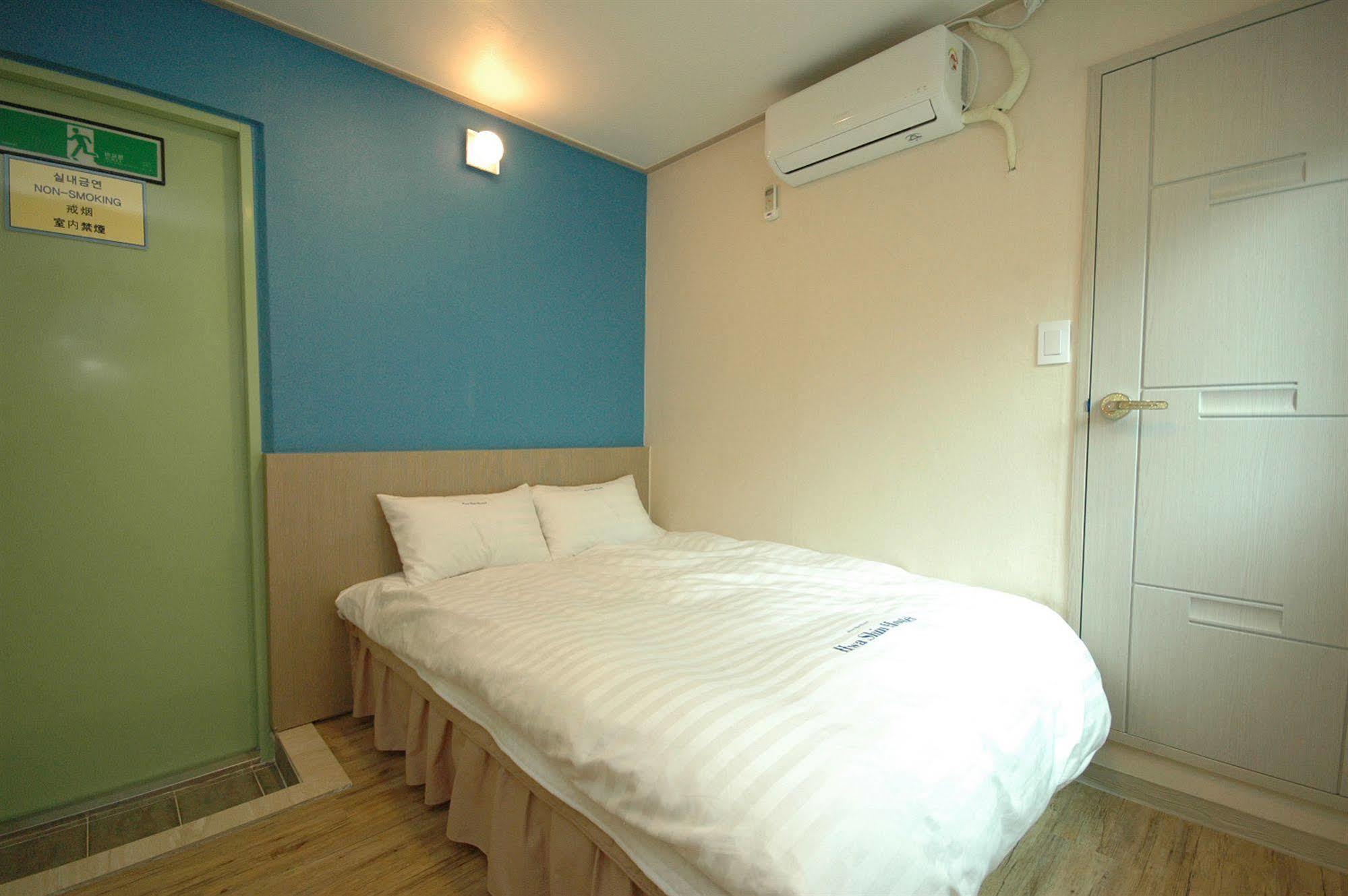 Dongdaemun Hwashin Hostel Seúl Exterior foto